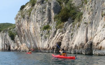 Southern Cliffs Tour - Split sea kayaking - Red Adventures Croatia